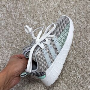 Adidas Kids Sneakers in Gray and Mint